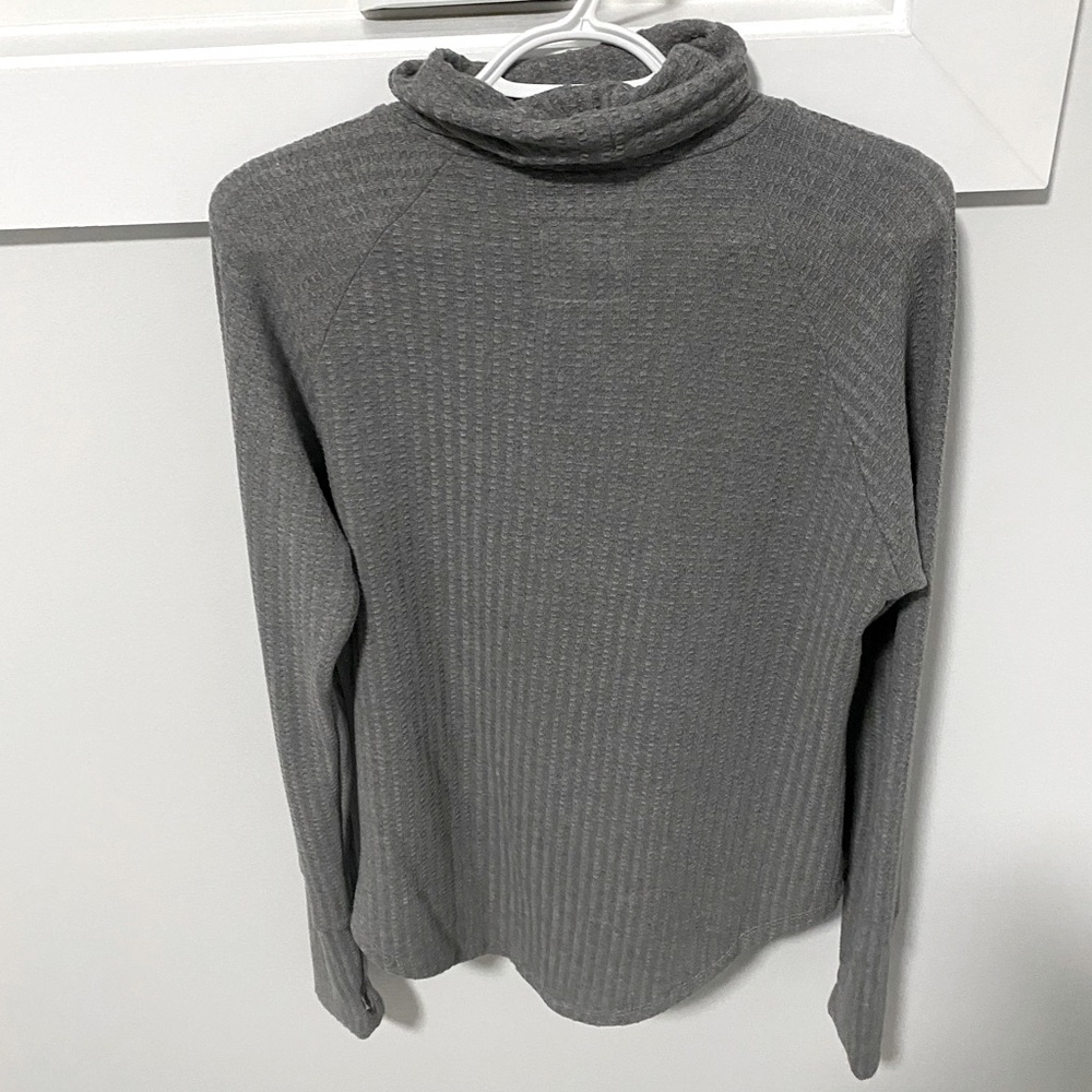 NWT Chaser Turtleneck Thermal Raglan Grey Revolve - Picture 6 of 11